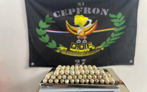 DOF prende homem com cápsulas de cocaína presas ao corpo