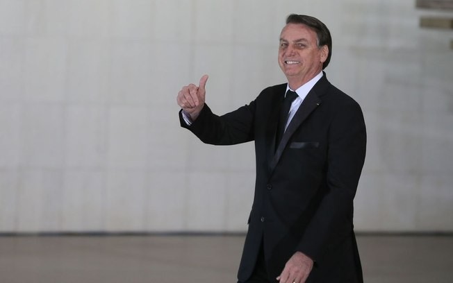 Com salários a partir de R$ 31 mil, Bolsonaro chama ministros de ‘voluntários’