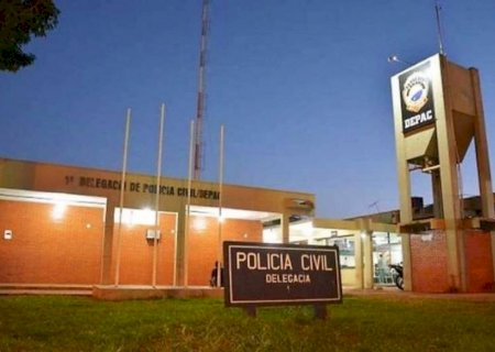 Homens são presos após serem flagrados fazendo sexo