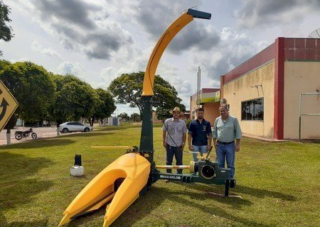 PREFEITURA DE NOVO HORIZONTE DO SUL ADQUIRE NOVA ENSILADEIRA