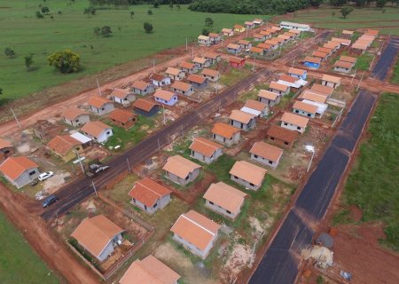 Novo Horizonte do Sul - Bairro Novo Habitar fica na entrada da cidade, está com asfalto em fase de conclusão.