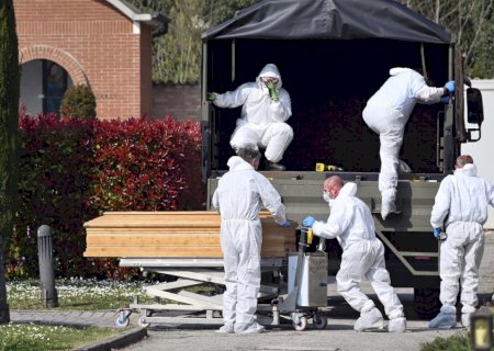 Itália bate de novo recorde de mortos por coronavírus: 793 em 24 horas
