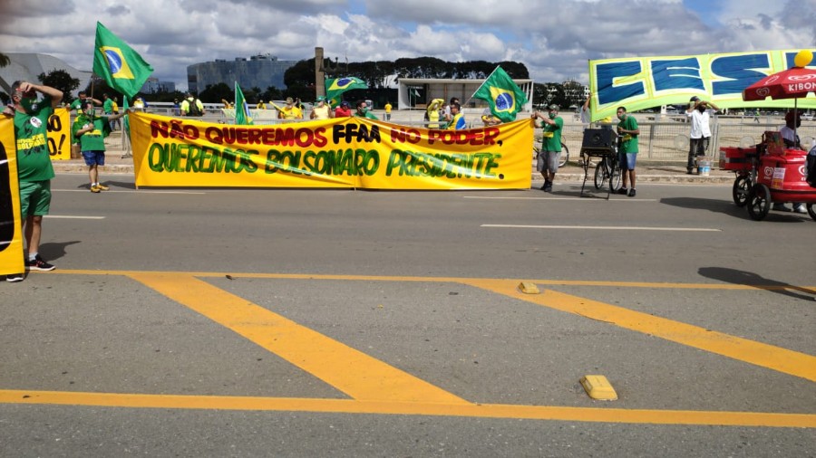 \'Desta vez não tem bandeira antidemocrática\', diz Bolsonaro sobre manifestação