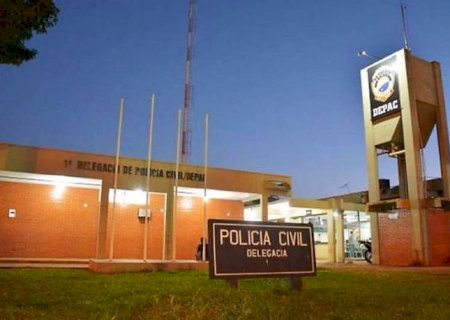 Homem desce para trocar pneu de caminhão e é encontrado morto por ajudante