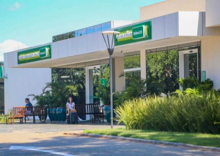 Em relato emocionado, médico apela por isolamento e diz que há dados defasados