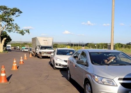 Vans, ônibus e até caronas podem ajudar a espalhar coronavírus a partir de cidades com surtos em MS