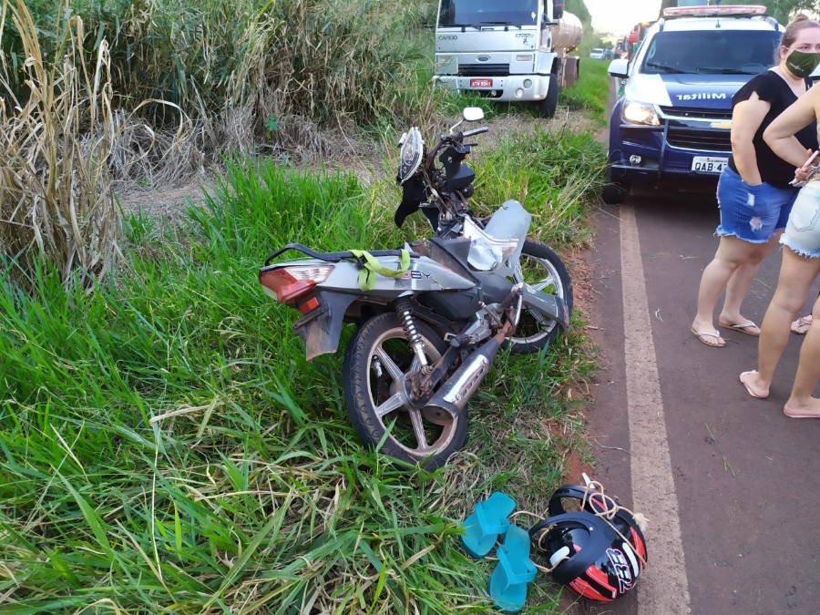 Deodapólis - Acidente de transito entre caminhonete e moto deixa uma vitima com ferimentos graves.
