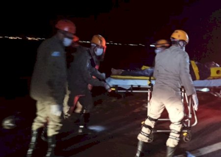 Jovem morre após colidir de frente com carreta canavieira em Dourados