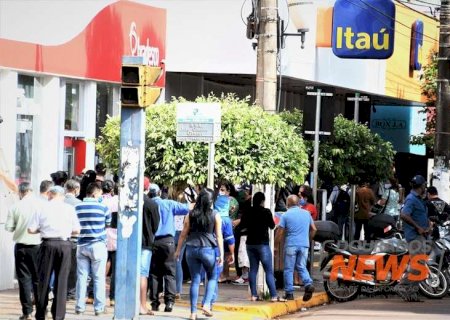 Comércio e shopping abertos e bancos fechados; veja o que funciona no feriado