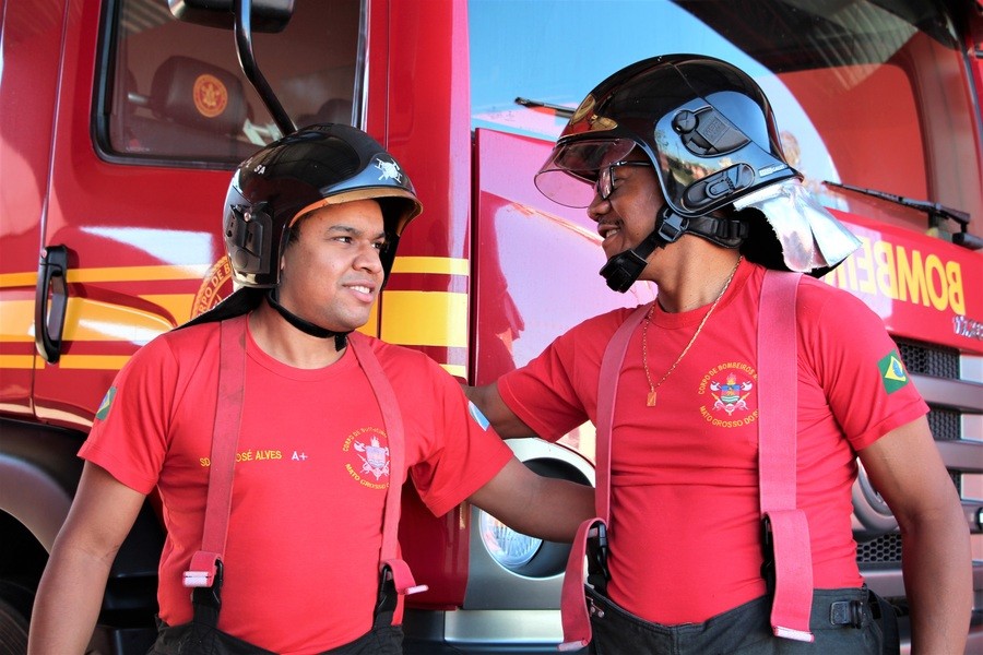 Pai e filho no Corpo de Bombeiros Militar: União, companheirismo e coragem para salvar vidas