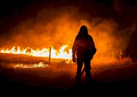 Maior já registrado, incêndio no Pantanal dura 70 dias e mobiliza bombeiros de todo o país
