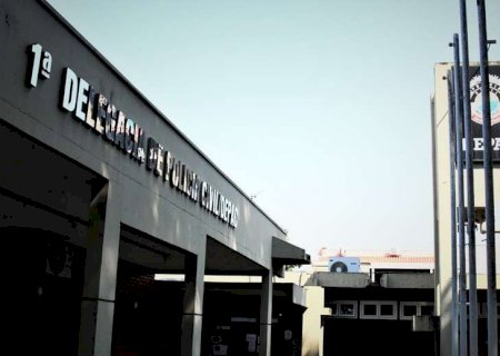Durante bebedeira, filho esfaqueia a própria mãe