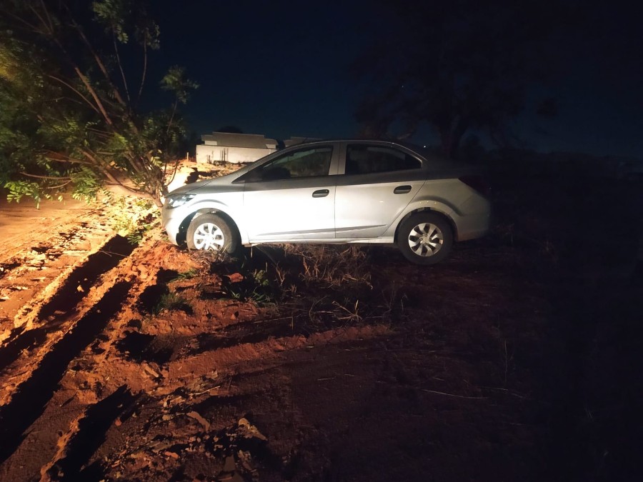 Motorista de aplicativo é ameaçado com uma faca durante corrida