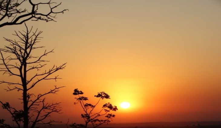 Previsão para esta quinta-feira é de sol forte, calorão e baixa umidade do ar