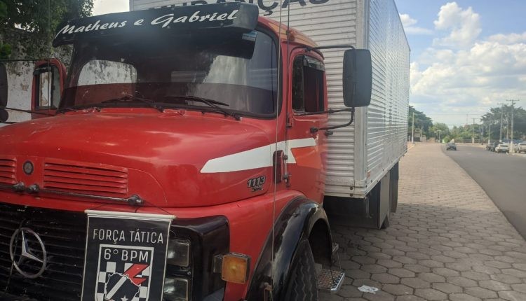 Caminhoneiro é roubado e jogado em matagal ao sair de SP para fazer frete em MS
