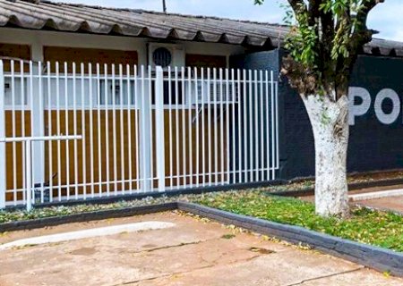 Homem de 53 anos é esfaqueado no pescoço e socorrido desorientado