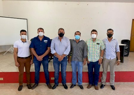 Novo Horizonte do Sul - Prefeito reúne sua equipe e autoridades,  para agradecer pelos 04 anos de sua gestão.