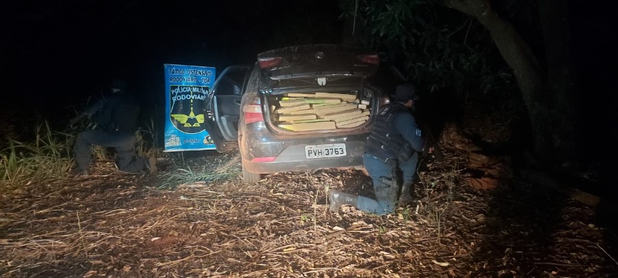 Polícia Militar Rodoviária apreende mais de meia tonelada de drogas com traficantes que tentaram fuga na região de Fátima do Sul