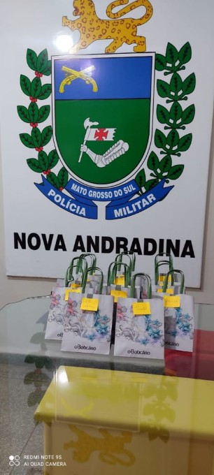 Policiais femininas do 8ºBPM são homenageadas pelo Comandante do 8BPM