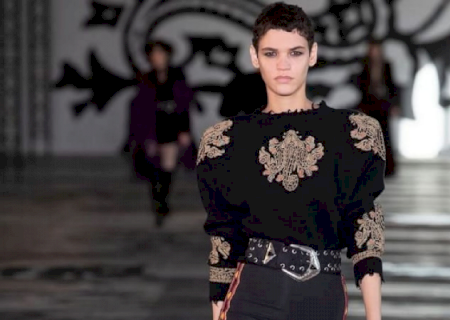 De Naviraí para o mundo: Ex-manicure é top model destaque em desfile de Milão