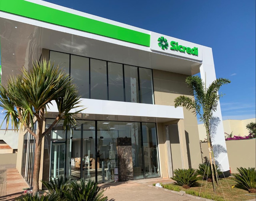 Sicredi Centro-Sul MS inaugura sexta agência no município de Dourados
