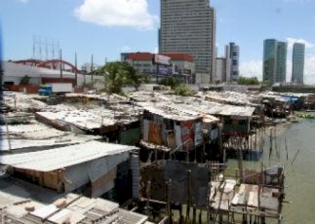Meio milhão de mortes por Covid carrega marca da desigualdade do Brasil