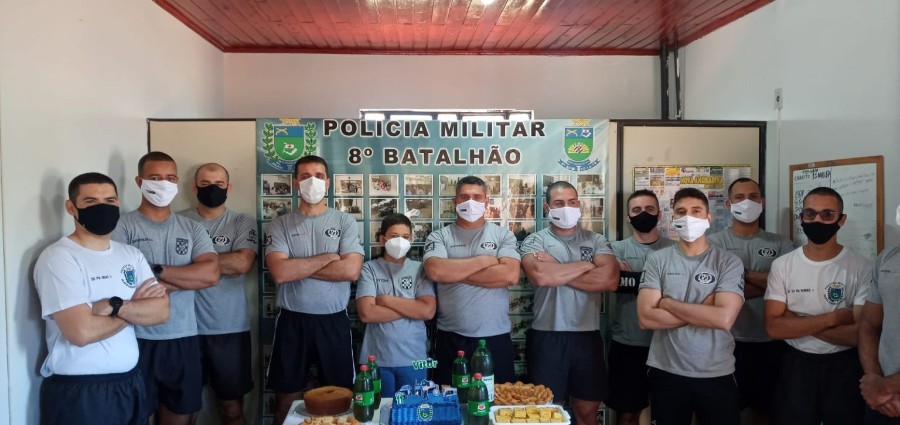 Policiais Militares do 8° BPM surpreendem criança com festa de aniversário