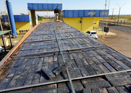PRF apreende quase 2 toneladas de maconha em Naviraí (MS)