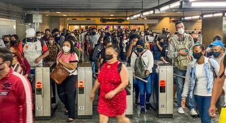 População do Brasil supera 213,3 milhões de habitantes, estima IBGE