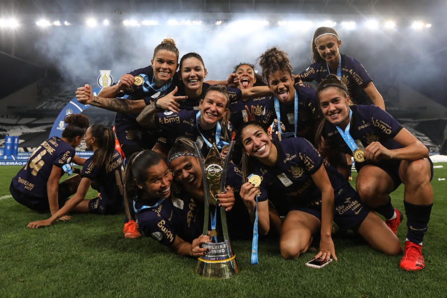 CORINTHIANS SE CONSOLIDA COMO MAIOR CAMPEÃO BRASILEIRO NO SÉCULO ENTRE MASCULINO E FEMININO