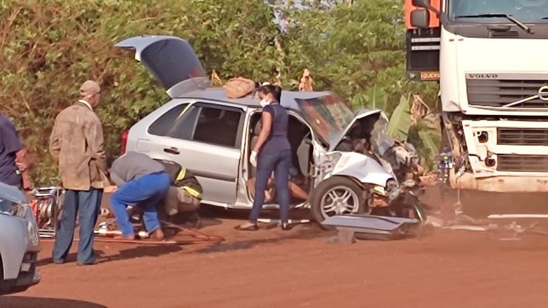 Acidente deixa 02 vítimas fatais e 01 policial aposentado em estado grave.