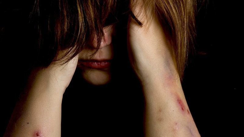 Durante reforma de casa, mulher é estuprada por pedreiro em MS