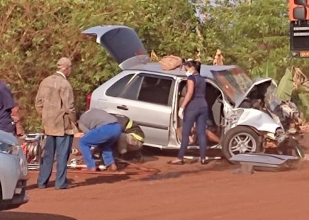 Acidente deixa 02 vítimas fatais e 01 policial aposentado em estado grave entre Fátima e Dourados