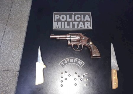 Polícia Militar de Deodápolis prende homem por posse irregular de Arma de Fogo.