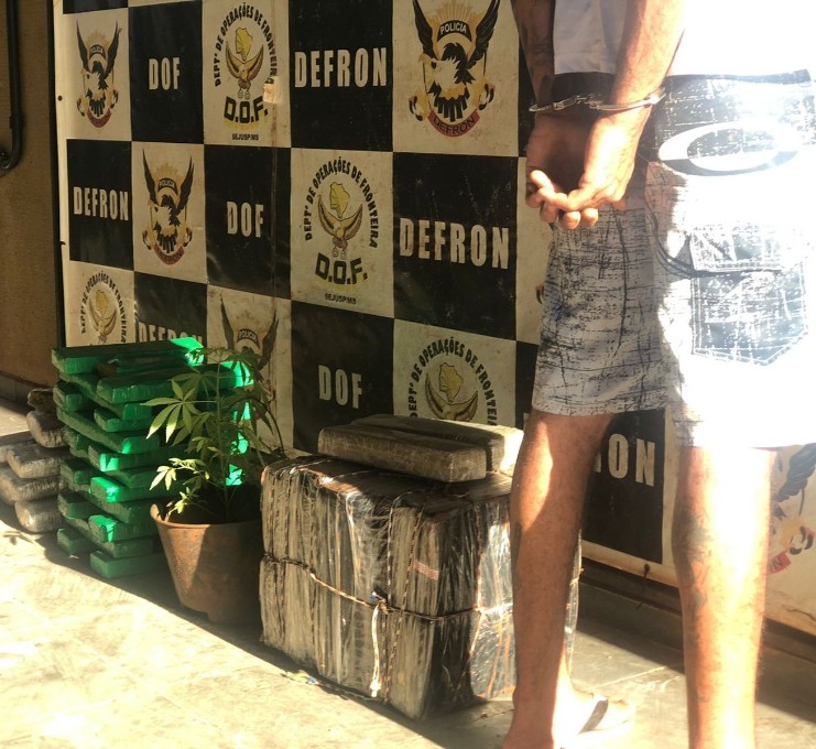 Polícia Civil prende homem por tráfico de drogas e posse irregular de arma de fogo