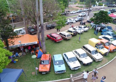 A cidade de Ivinhema reunirá apaixonados por Fuscas e Veículos Antigos, que fará parte das festividades de aniversário acontecerá nesse mês  de novembro.