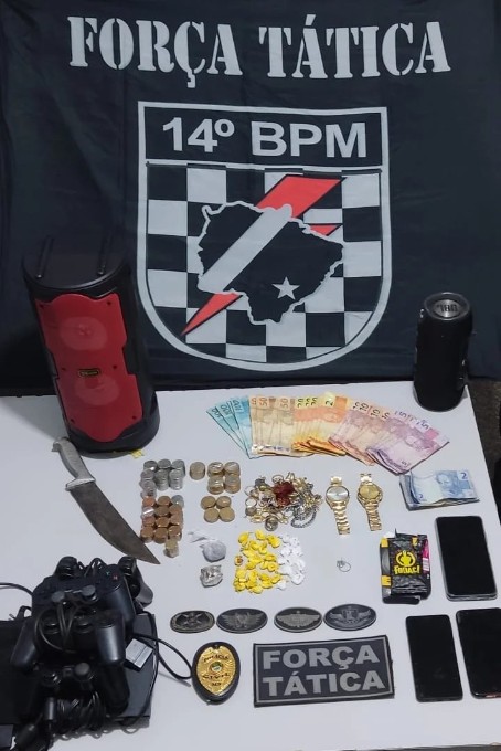 Deodápolis - Policiais Militares da Força Tática em conjunto com a Polícia Civil apreendem três menores por tráfico de drogas e associação criminosa