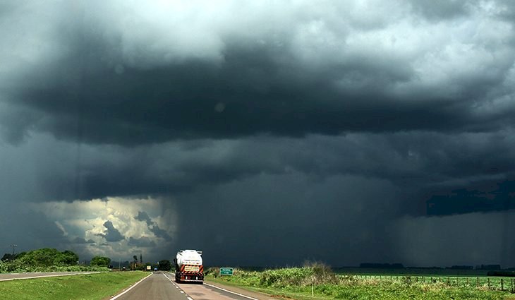 MS tem alerta para tempestades em 17 cidades nesta quarta