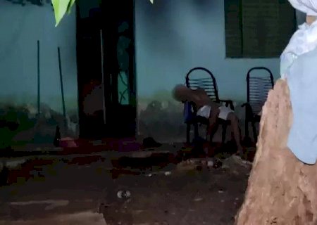 Adolescente é executado com 3 tiros enquanto tomava cerveja com amigos