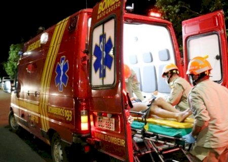 Angélica-Mulher sofre ferimentos após ser prensada por carro