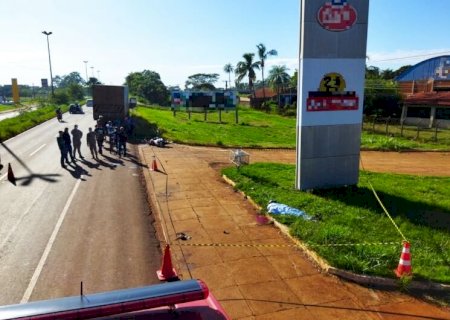 Motociclista morre em acidente com caminhão no prolongamento da Marcelino