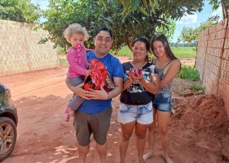Arlan Cassuci vereador distribui ovos de Páscoa para crianças do município de  Angélica e distrito Ipezal