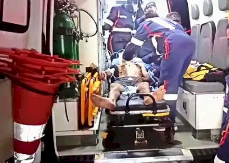 Homem sai para comprar água e volta para casa com tiro na barriga