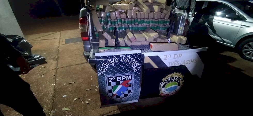 Ação conjunta das Polícias Civil e Militar apreende mais de 870 kg de drogas em Três Lagoas