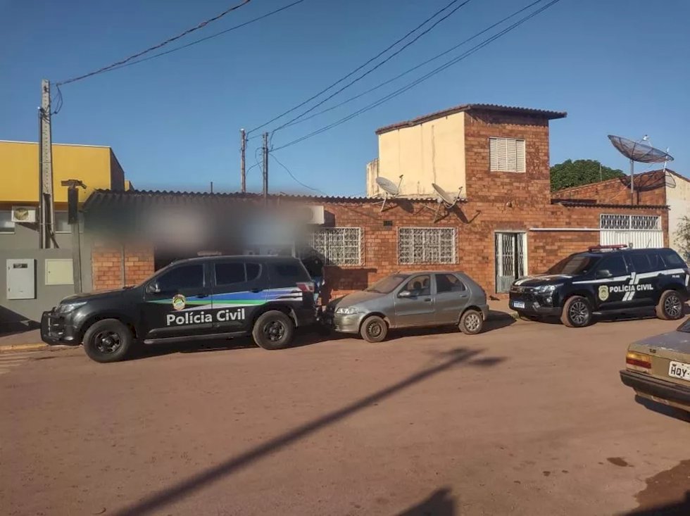 Polícia Civil desarticula quadrilha que furtava gado no Pantanal e usava armas de fogo para abater animais.