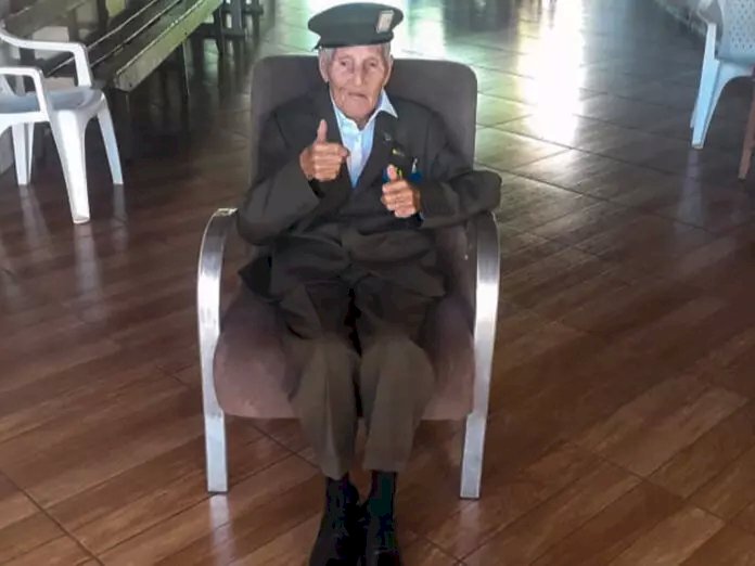 Ex-combatente na 2ª Guerra morre aos 100 anos.