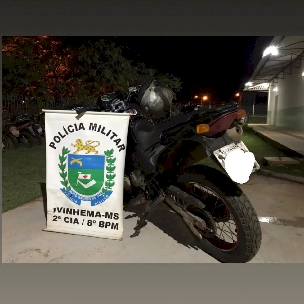 Ivinhema - Motocicleta é recuperada pela Polícia Militar de Ivinhema, horas após ser furtada em Amandina