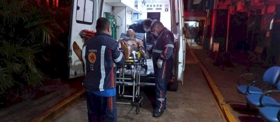 Homem é baleado com quatro tiros em Dourados.