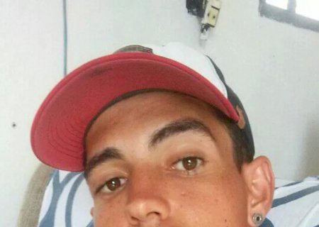 Jovem morre 13 dias após ter parte do corpo triturado ao ter botão acionado quando limpava betoneira