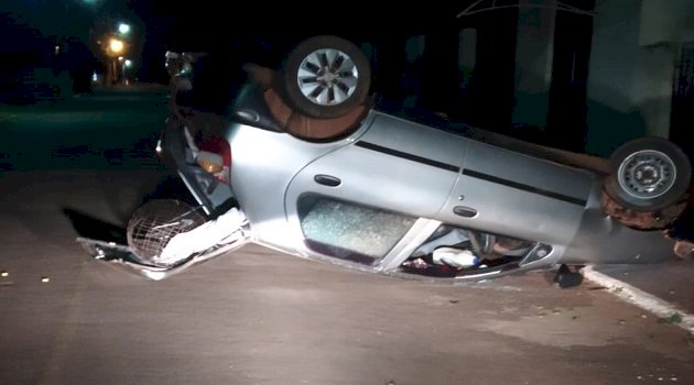 Novo Horizonte do Sul - Motorista capota veiculo e sai ileso do acidente.